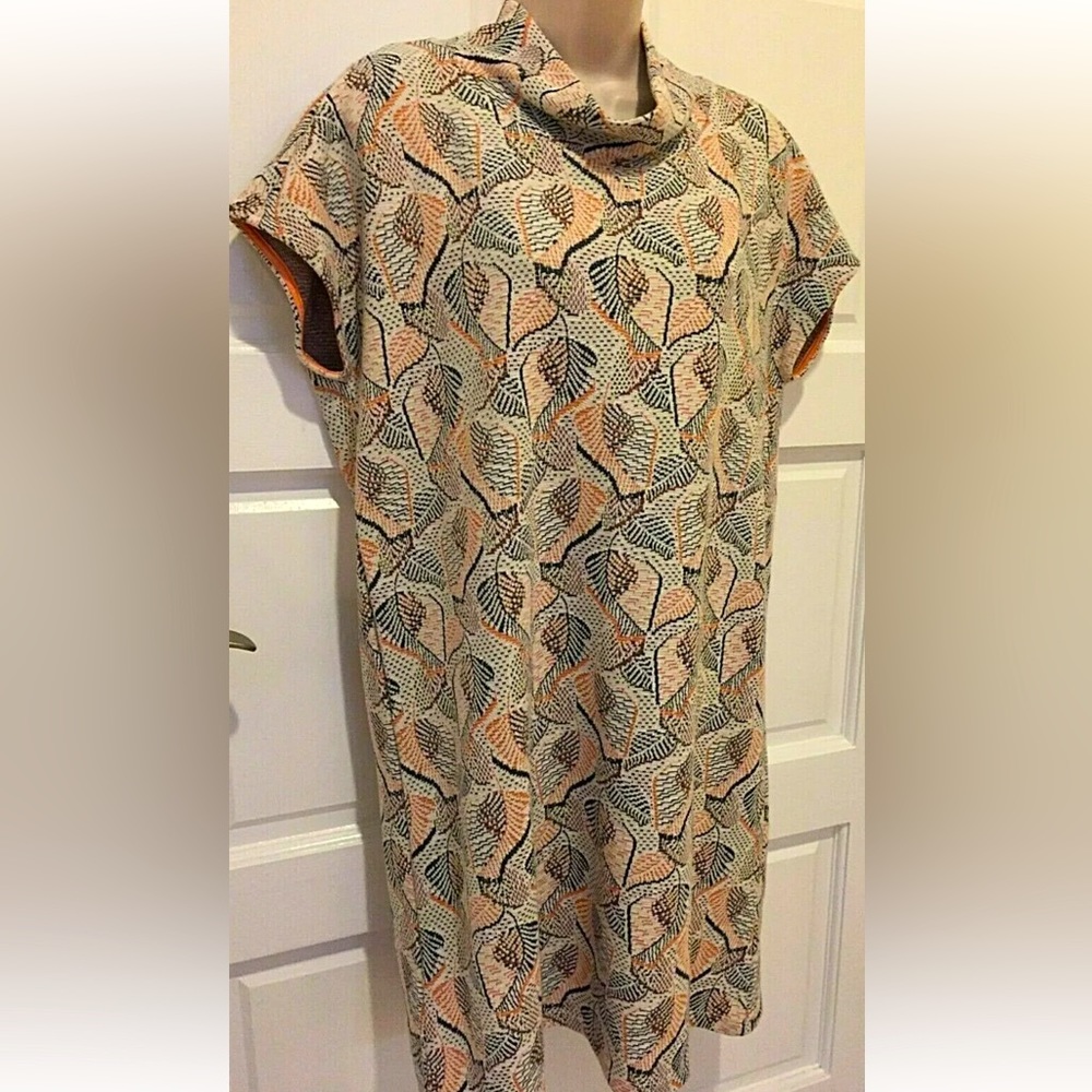 MELY New York Dress Women's L Beige Multicolor Pattern Mock Neck Sleeveless